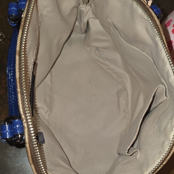 Coach Peyton Signature Cora Domed Satchel - Picture 4 of 16